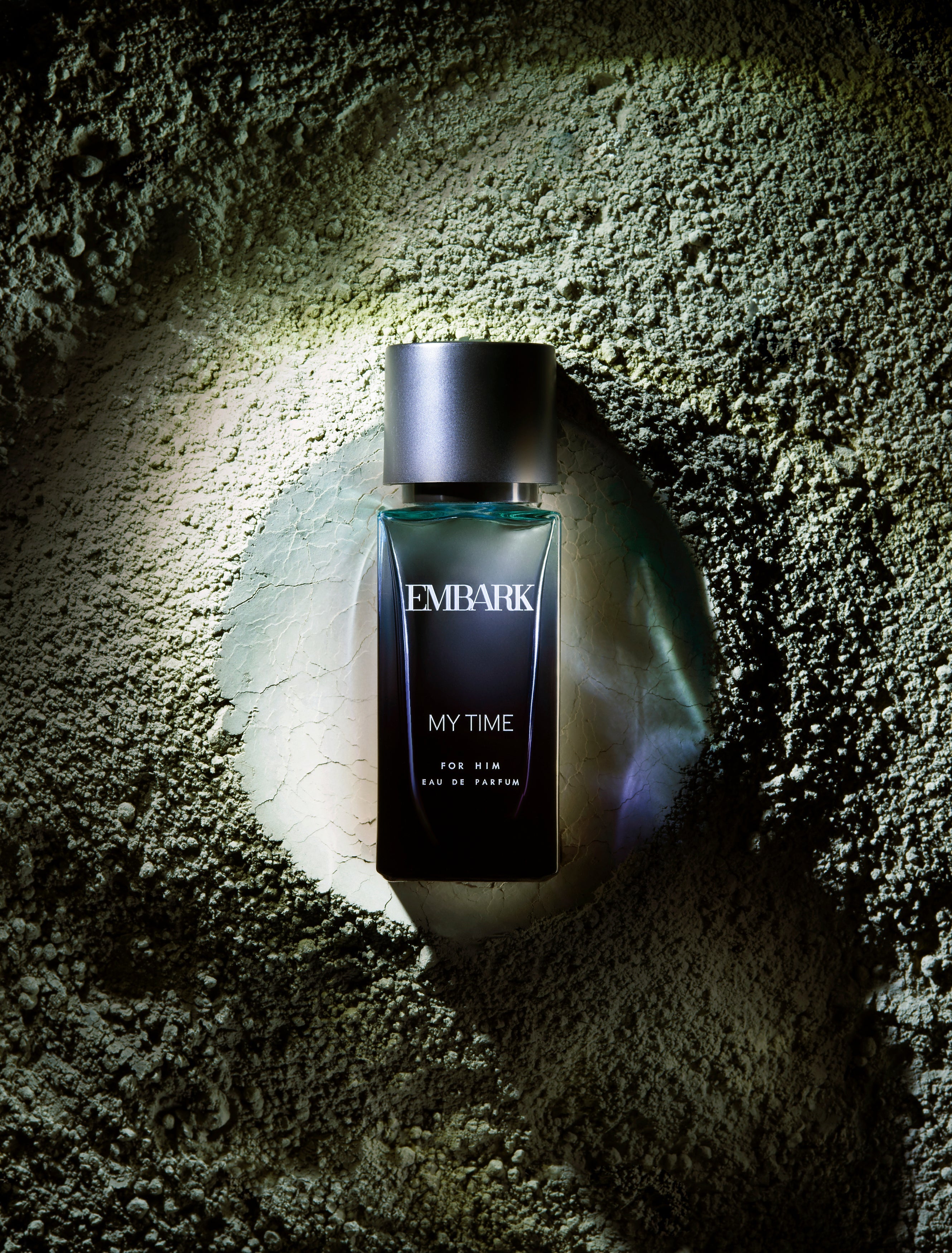 The Role of Fixatives in Modern Perfumery