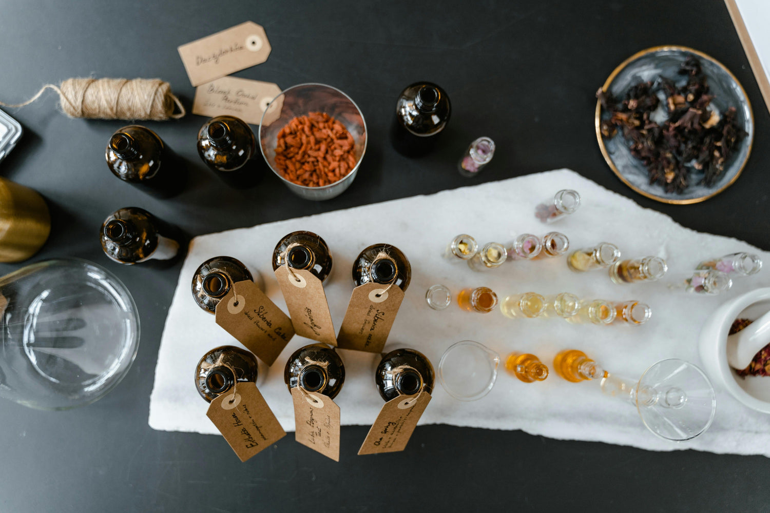 Alcoholic vs. Non-alcoholic perfumes! Do you know the difference?